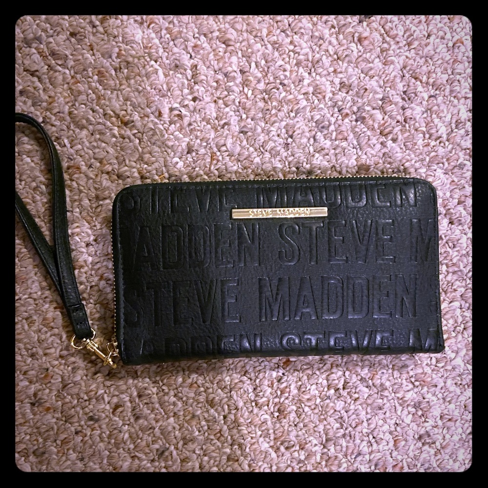 Steve Madden Wristlet Wallet